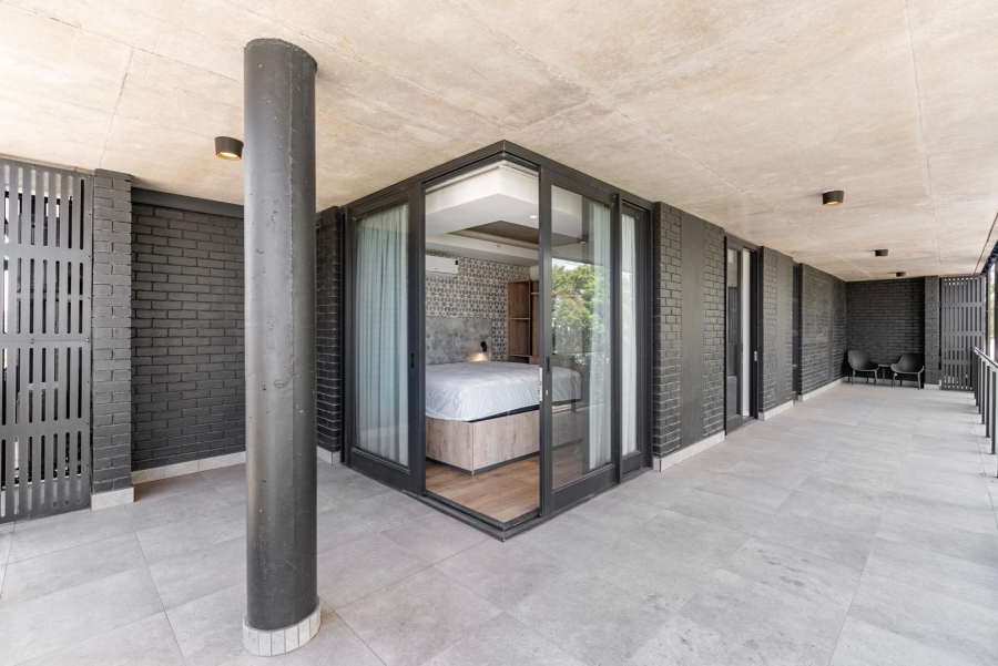 1 Bedroom Property for Sale in Sea Point Western Cape